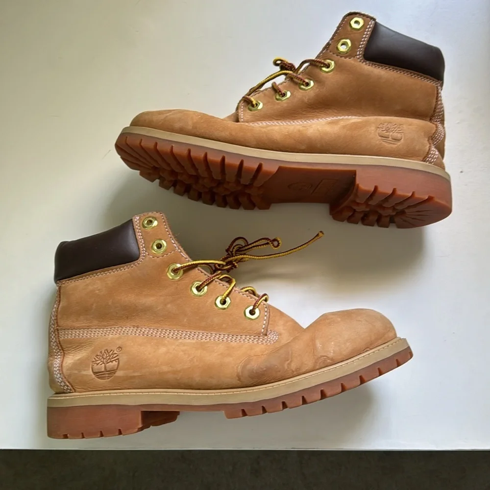 Timberland Tan Leather Boots - Picture 2 of 7